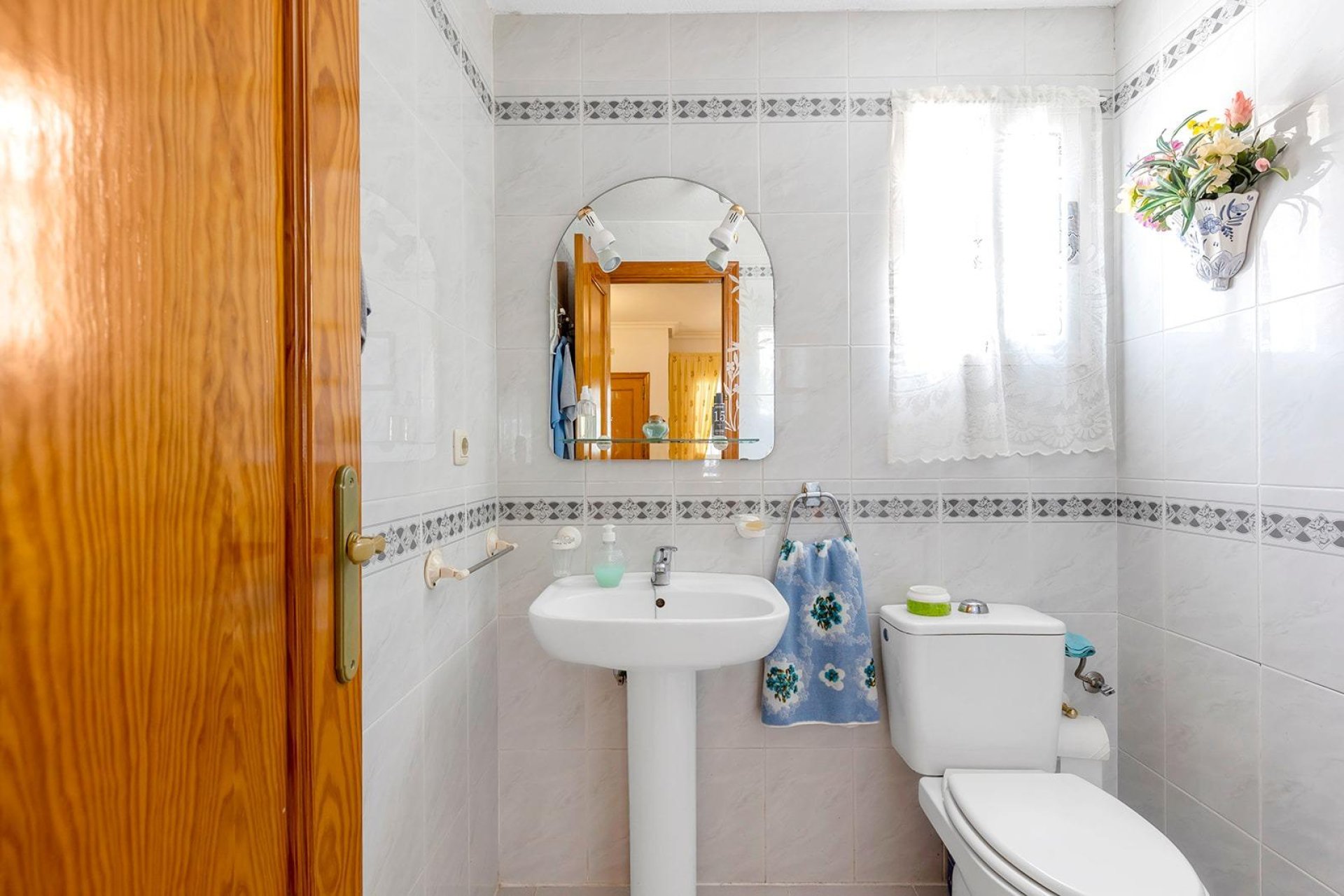 Resale - Apartment / Flat * - Torrevieja - La Mata *