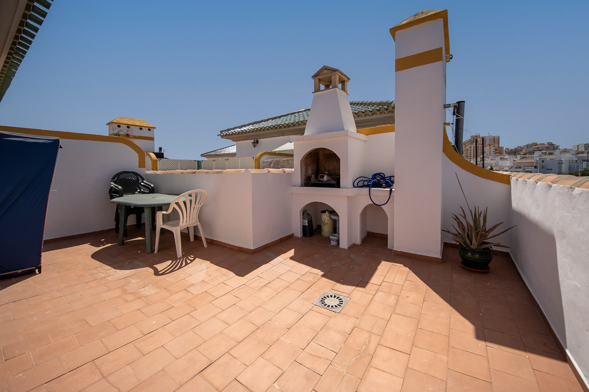 Resale - Apartment / Flat * - Torrevieja - La Mata *
