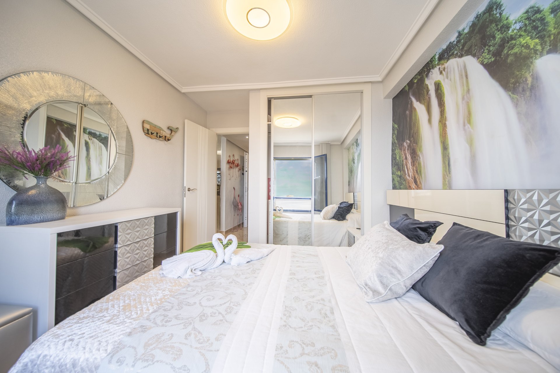 Resale - Apartment / Flat * - Torrevieja - La Mata *