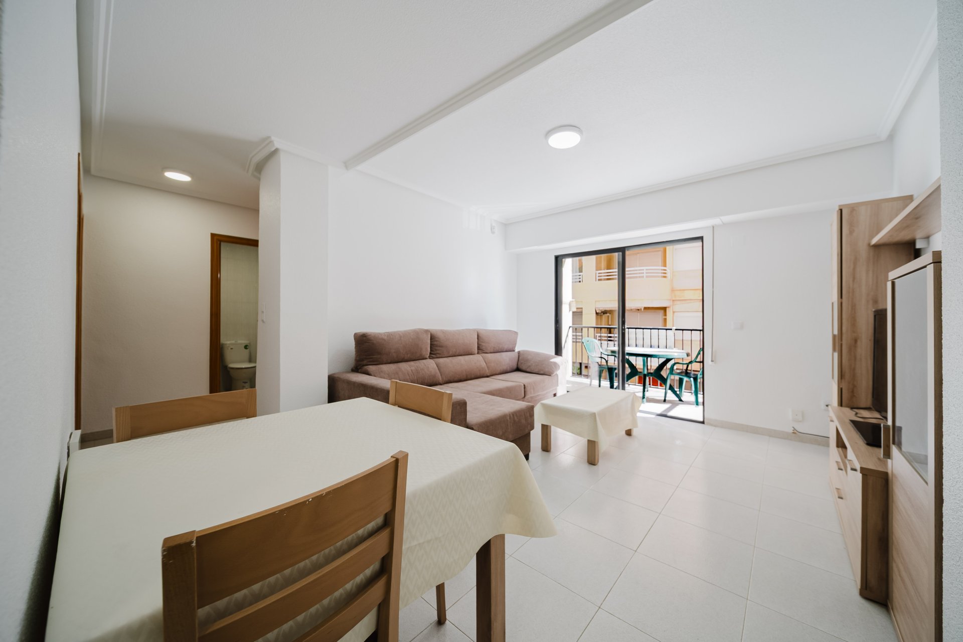 Resale - Apartment / Flat * - Torrevieja - La Mata *