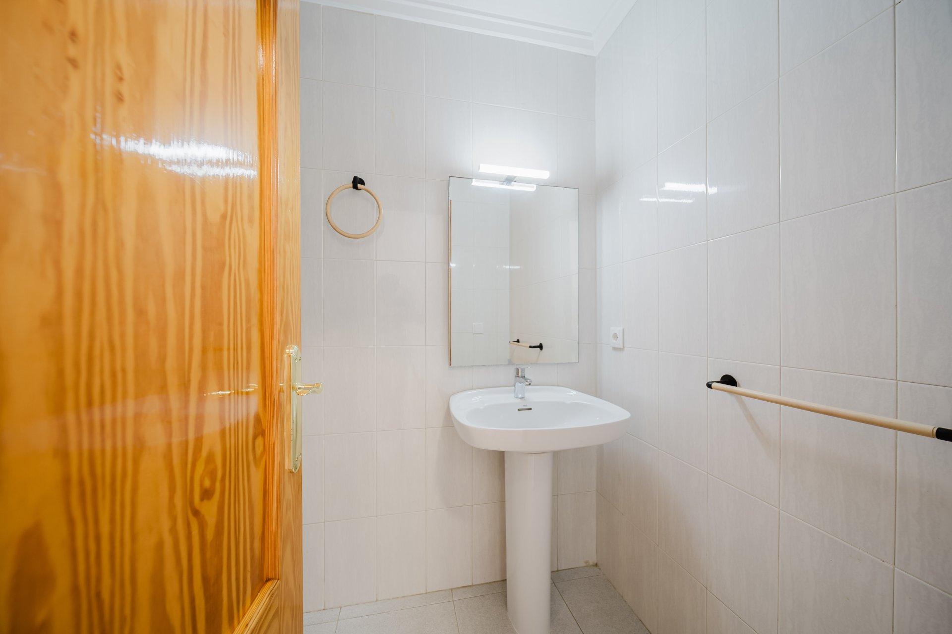 Resale - Apartment / Flat * - Torrevieja - La Mata *