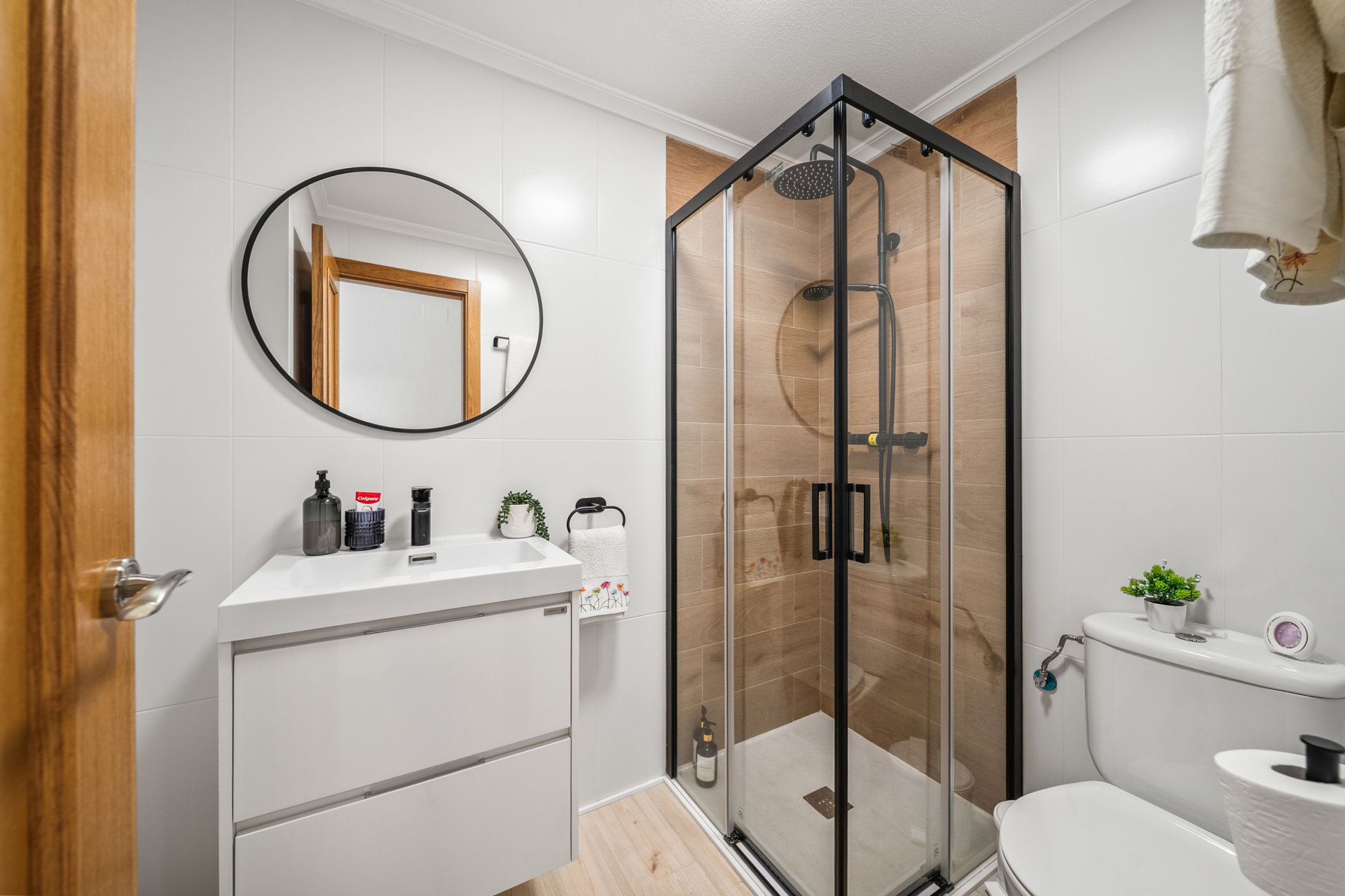 Resale - Apartment / Flat * - Torrevieja - La Mata *