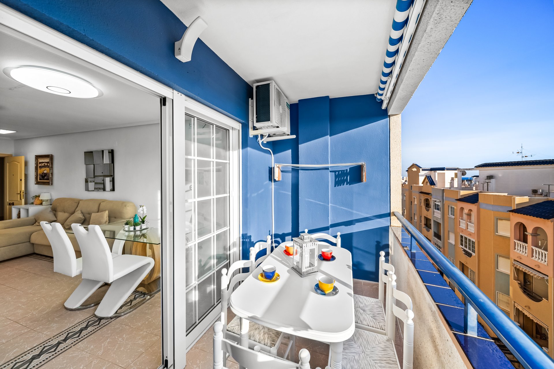 Resale - Apartment / Flat * - Torrevieja - La Mata *