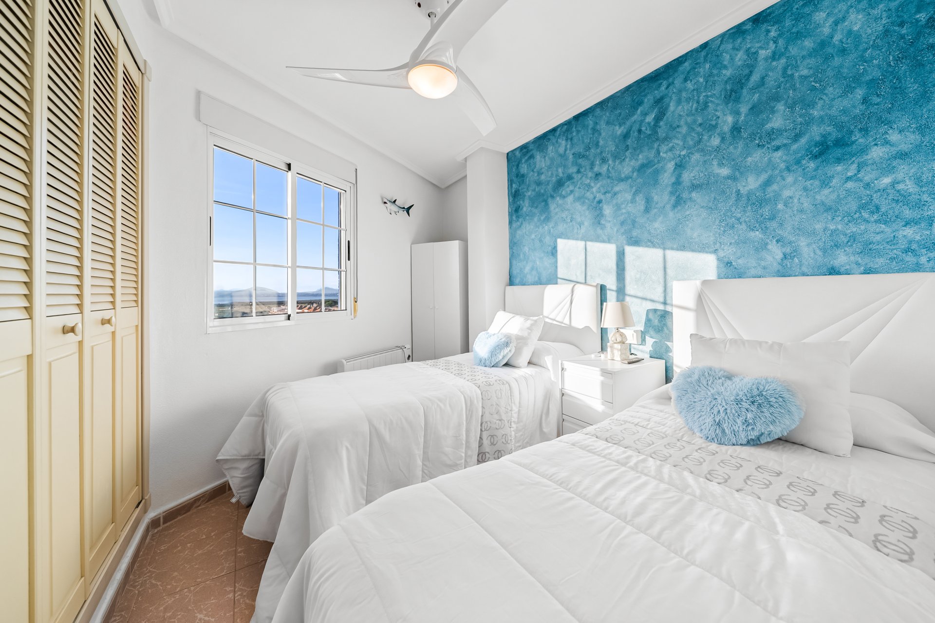 Resale - Apartment / Flat * - Torrevieja - La Mata *