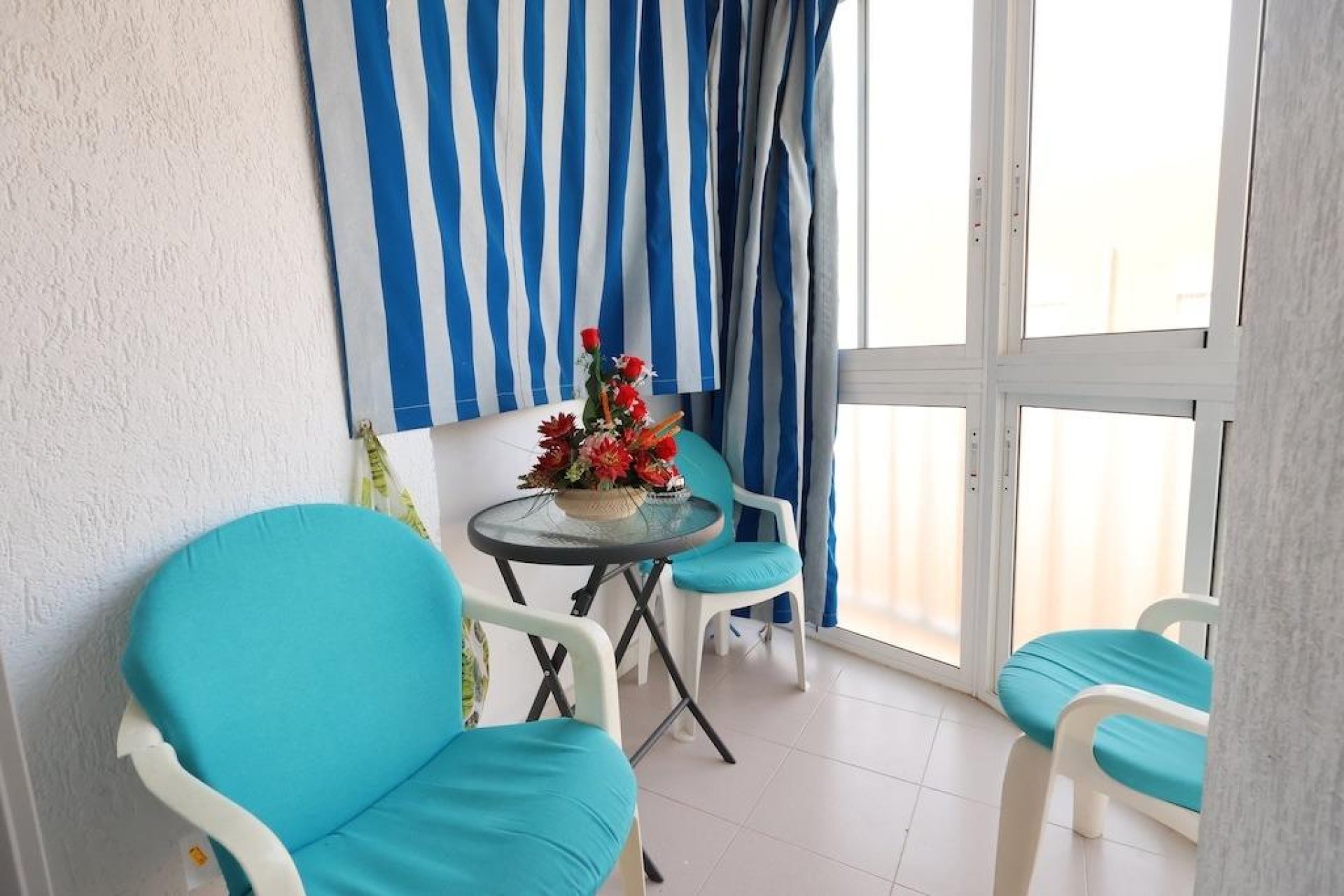Resale - Apartment / Flat * - Torrevieja * - La Mata *