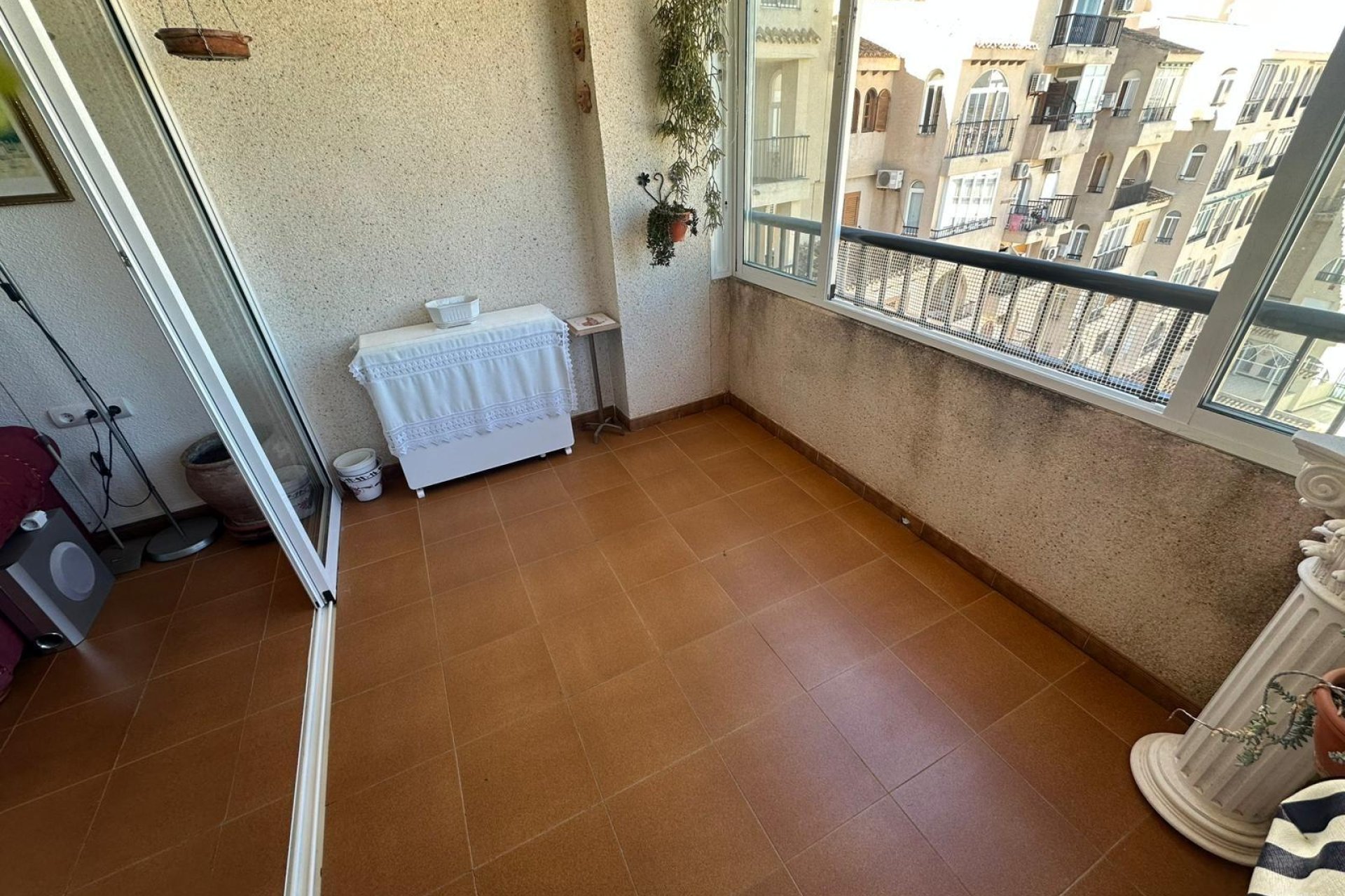Resale - Apartment / Flat * - Torrevieja * - La Mata *