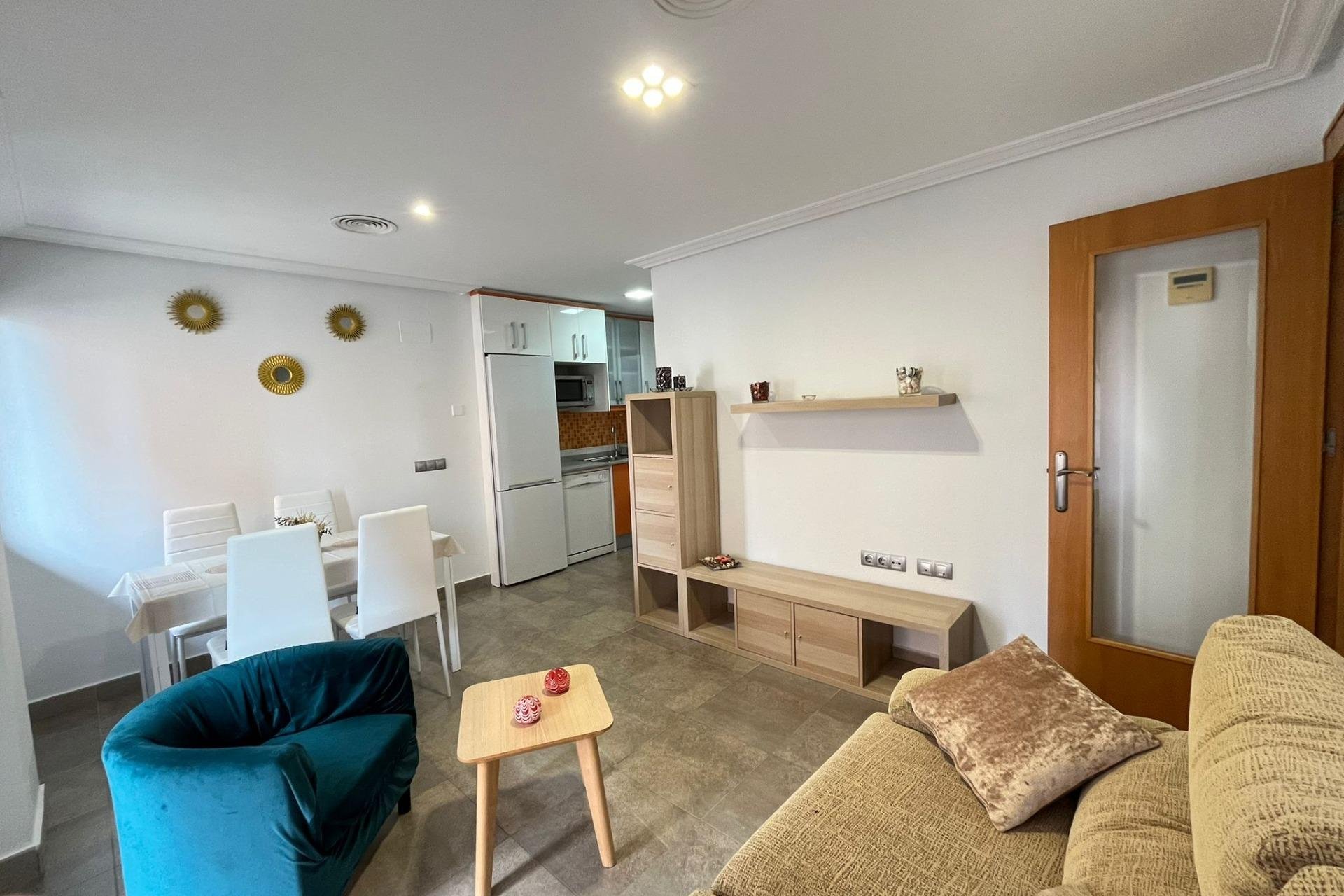 Resale - Apartment / Flat * - Torrevieja * - La Mata *