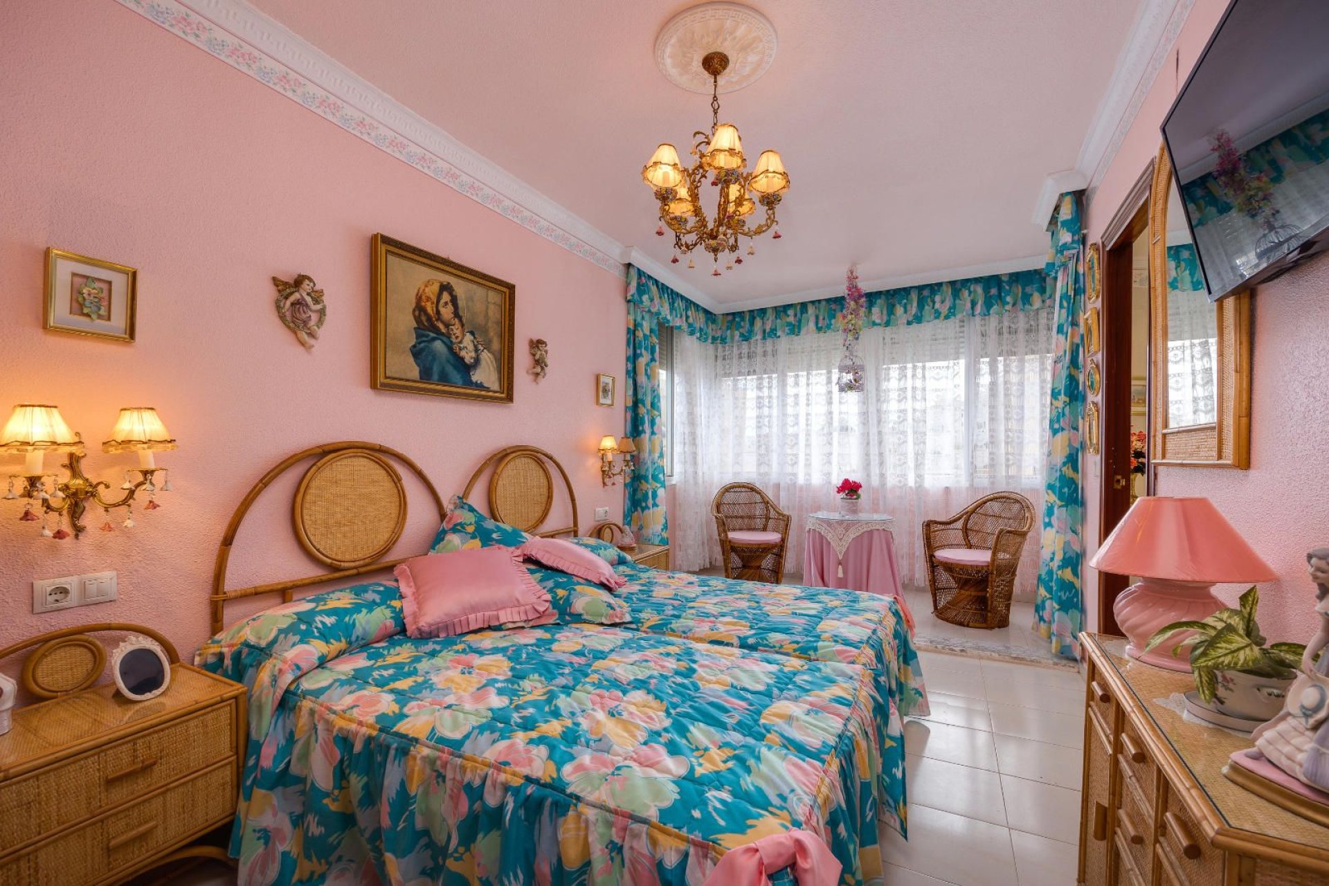 Resale - Apartment / Flat * - Torrevieja * - La Mata *