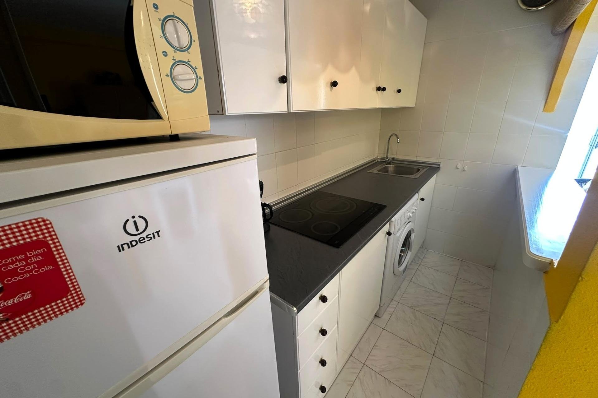 Resale - Apartment / Flat * - Torrevieja * - La Mata *