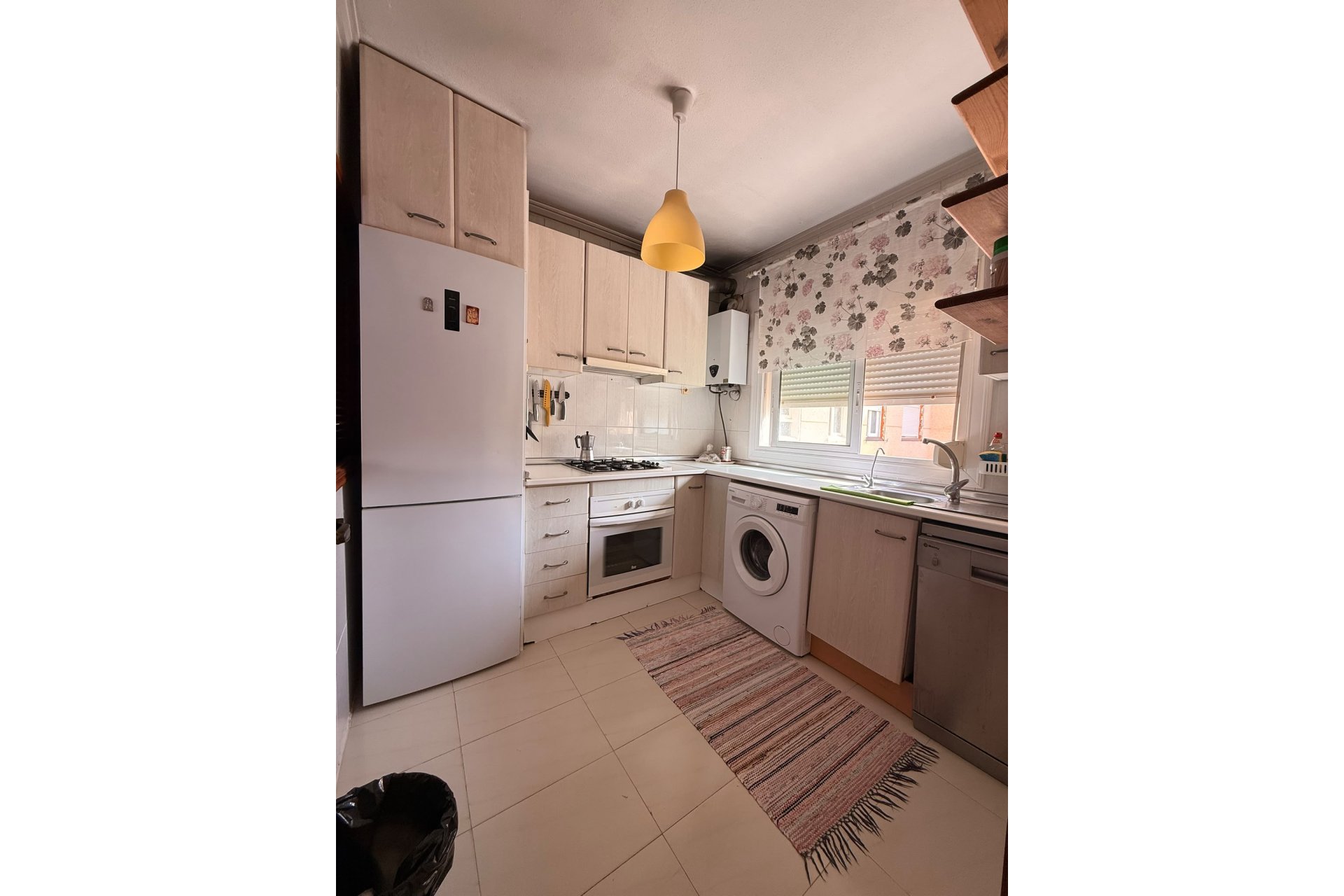 Resale - Apartment / Flat * - Torrevieja * - La Mata *