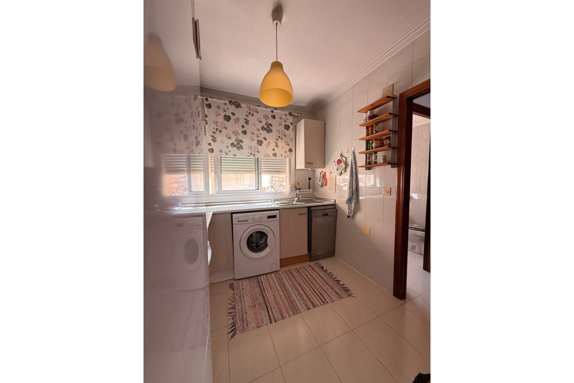Resale - Apartment / Flat * - Torrevieja * - La Mata *