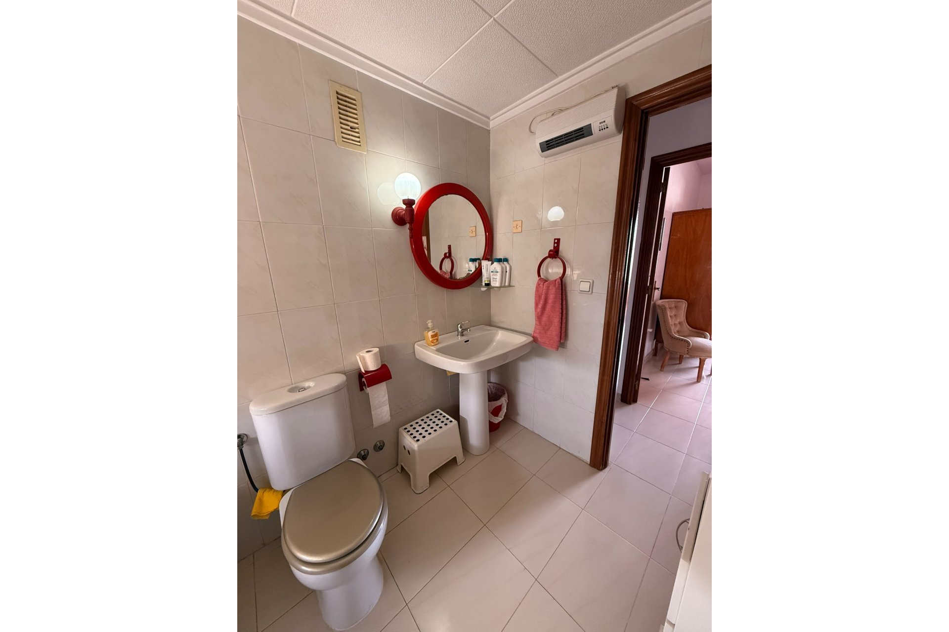 Resale - Apartment / Flat * - Torrevieja * - La Mata *