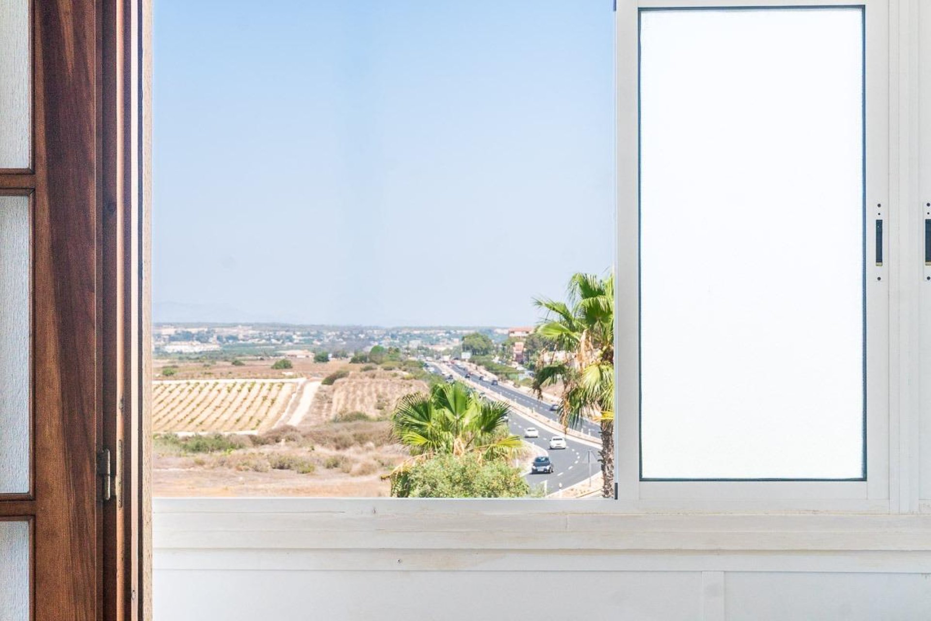 Resale - Apartment / Flat * - Torrevieja * - La Mata *