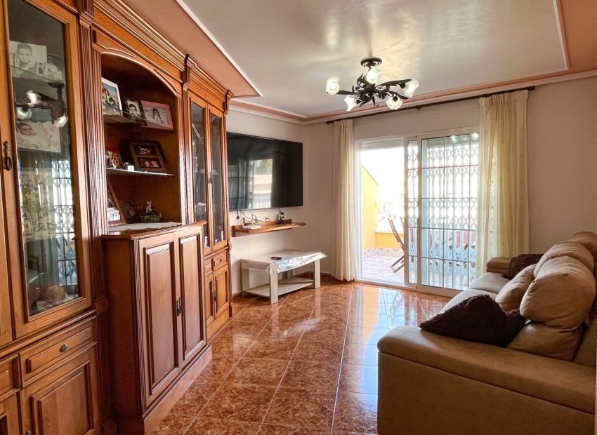 Resale - Apartment / flat - Torrevieja - La Mata