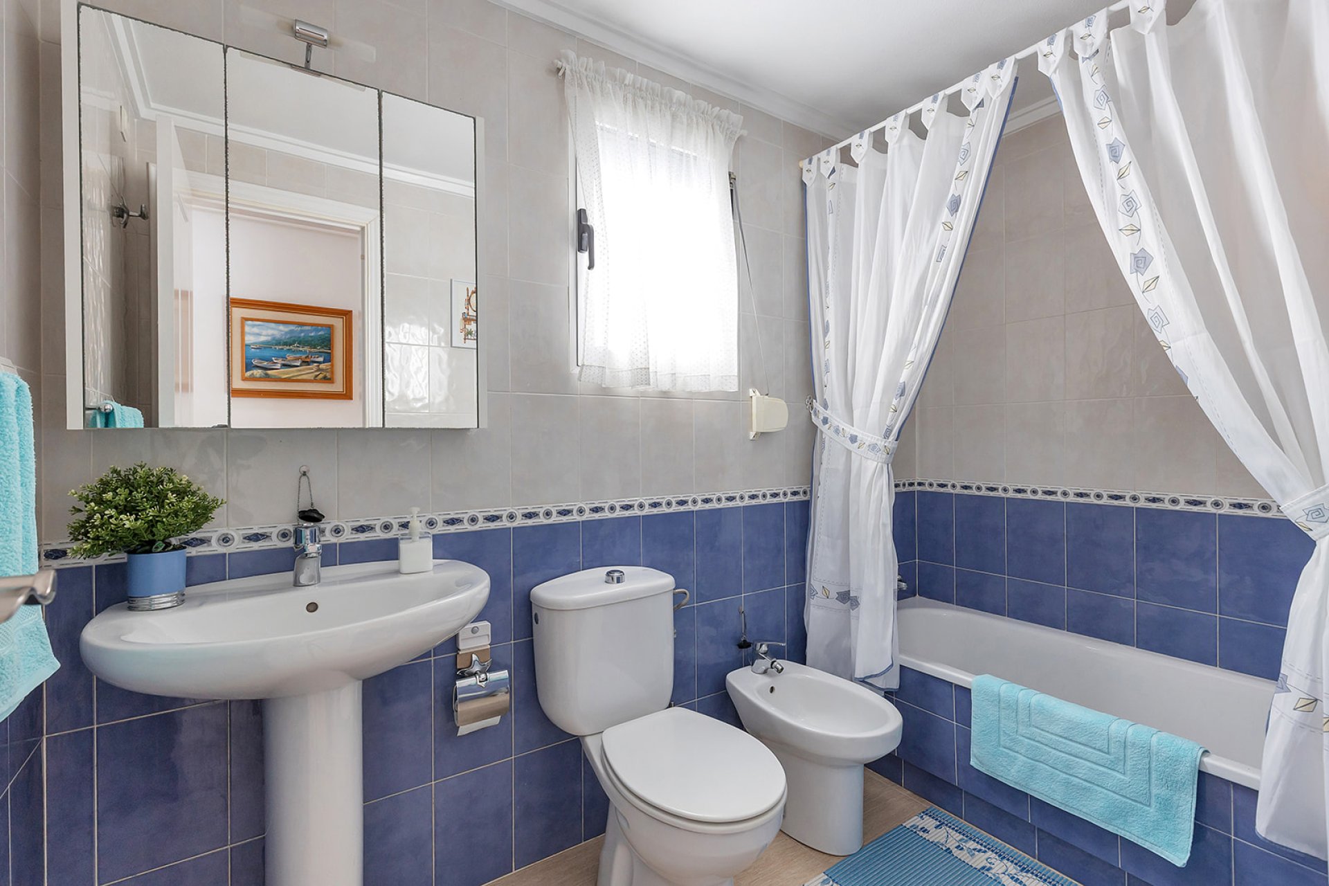 Resale - Apartment / Flat * - Torrevieja * - La Mata *