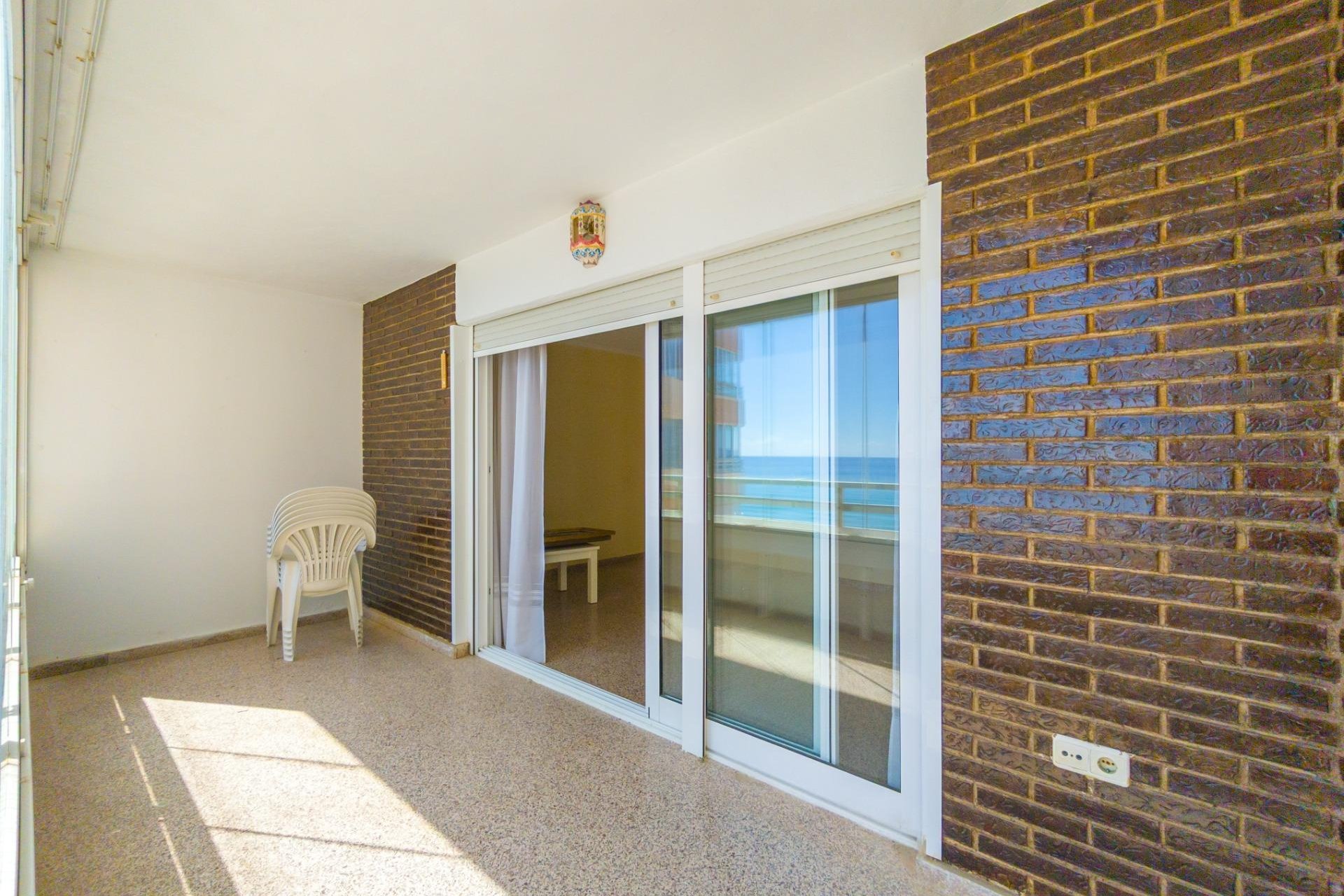 Resale - Apartment / Flat * - Torrevieja * - La Mata *
