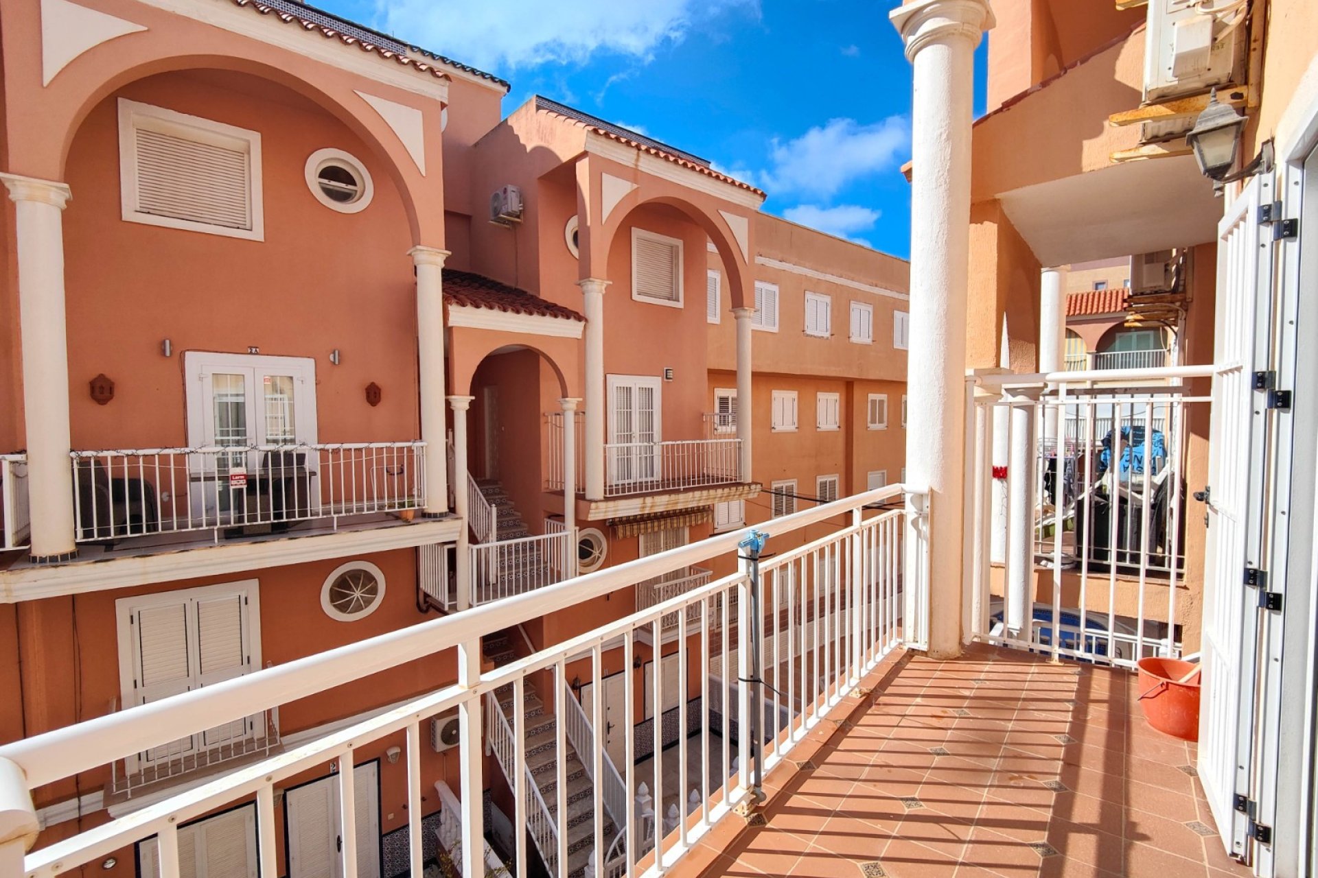 Resale - Apartment / Flat * - Torrevieja * - La Mata *