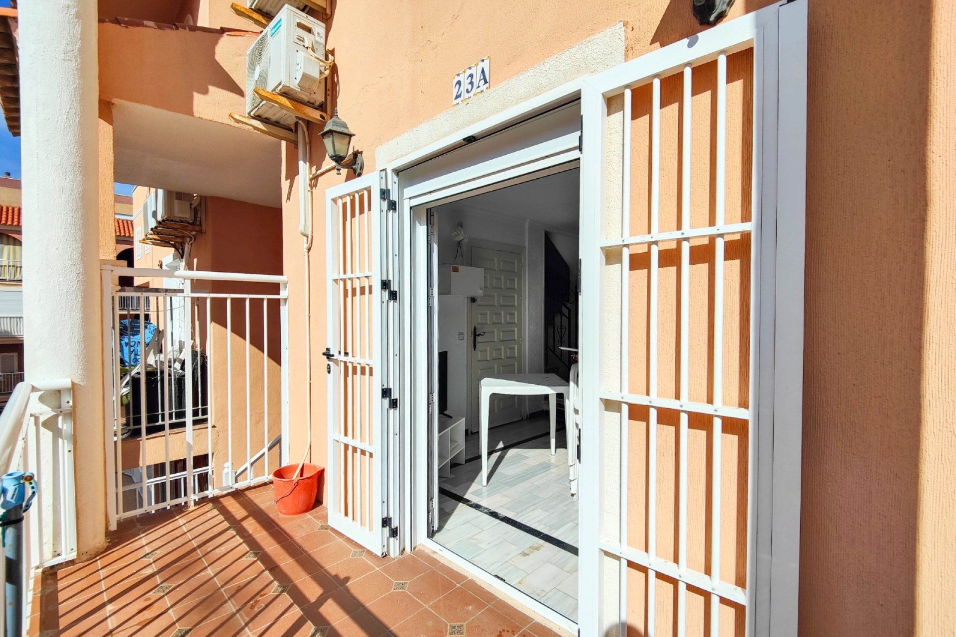 Resale - Apartment / Flat * - Torrevieja * - La Mata *