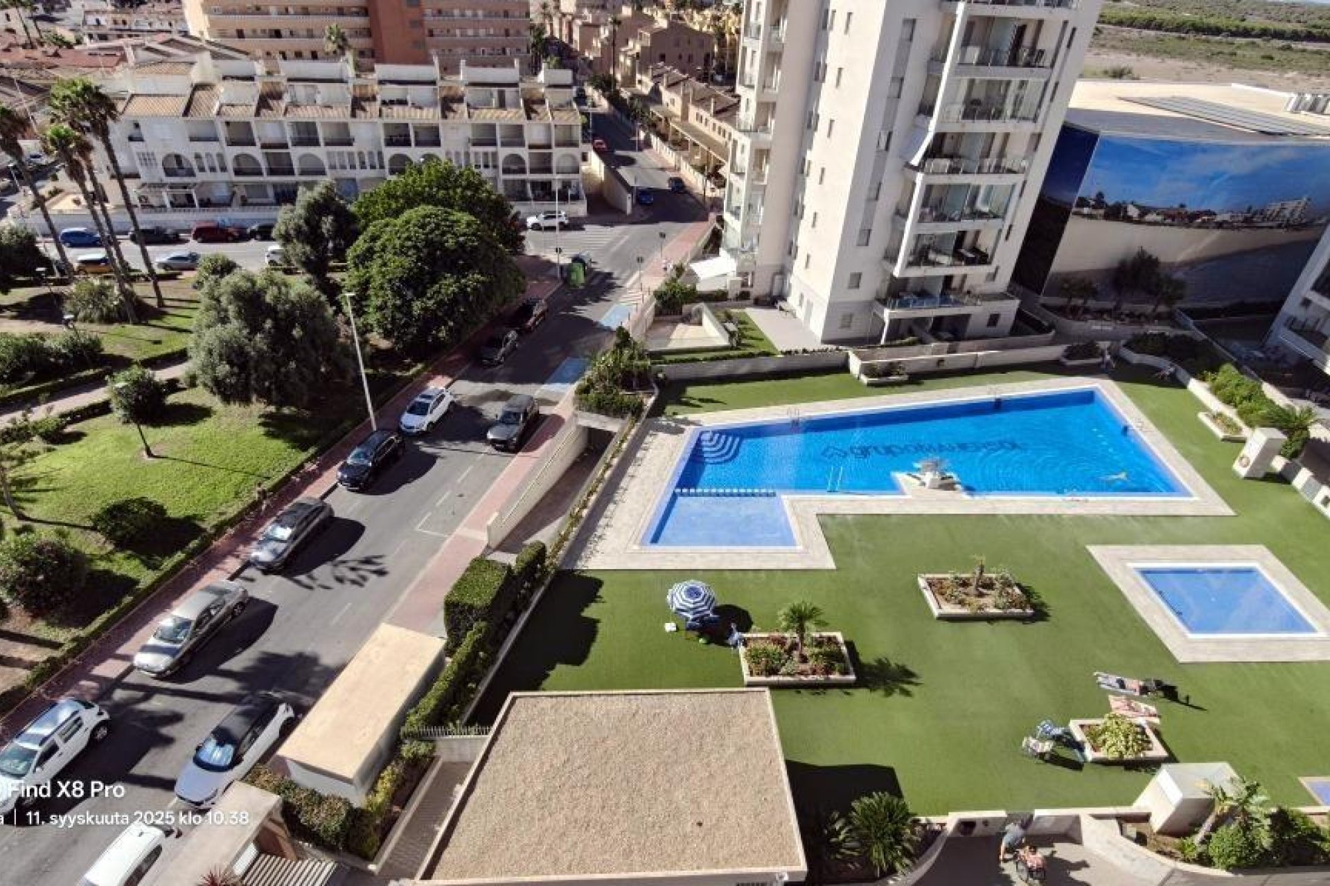 Resale - Apartment / Flat * - Torrevieja * - La Mata *