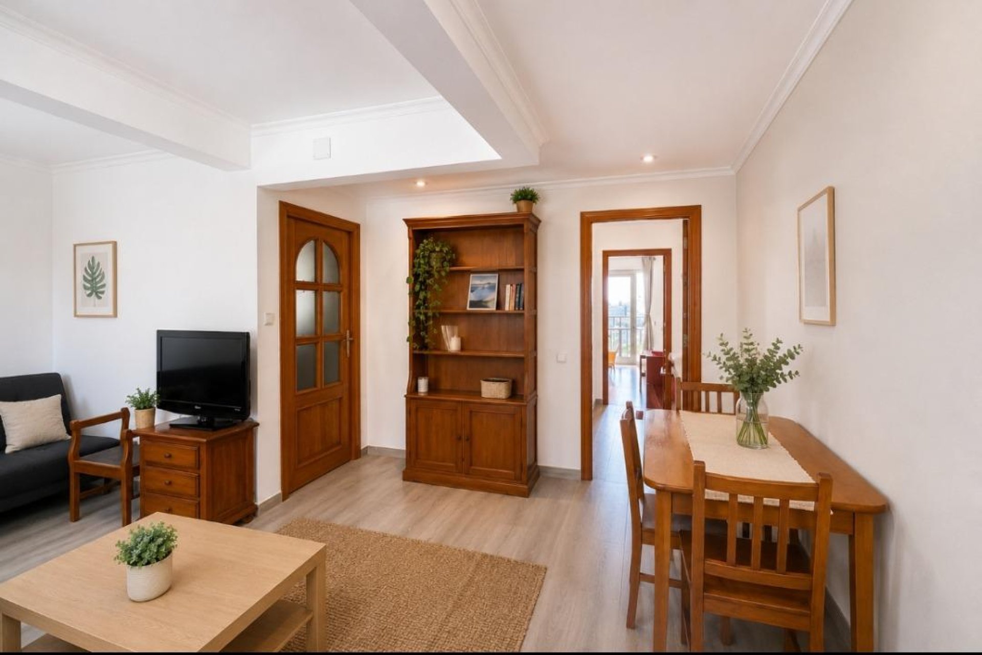 Resale - Apartment / Flat * - Torrevieja * - La Mata *