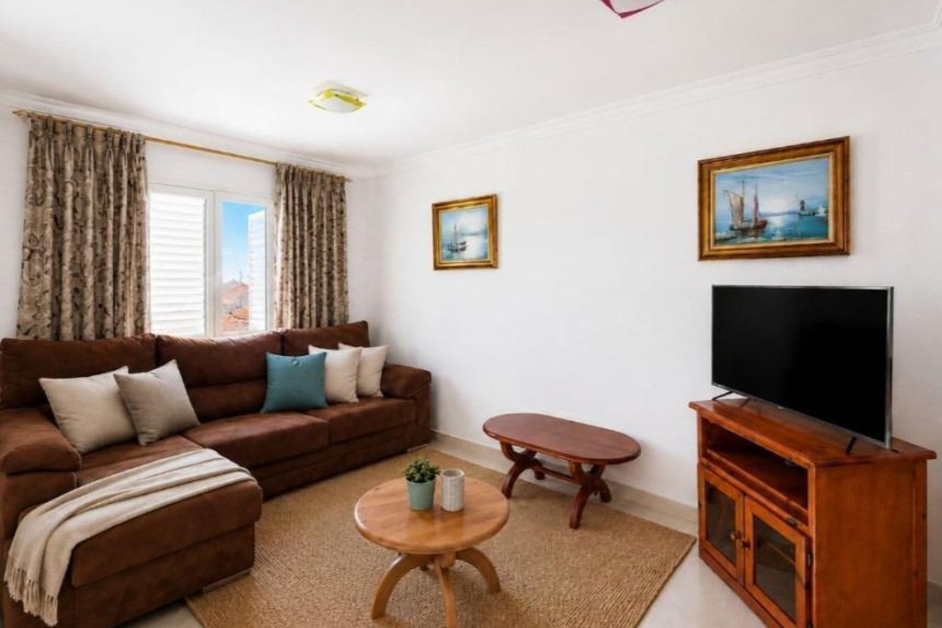 Resale - Apartment / Flat * - Torrevieja * - La Mata *