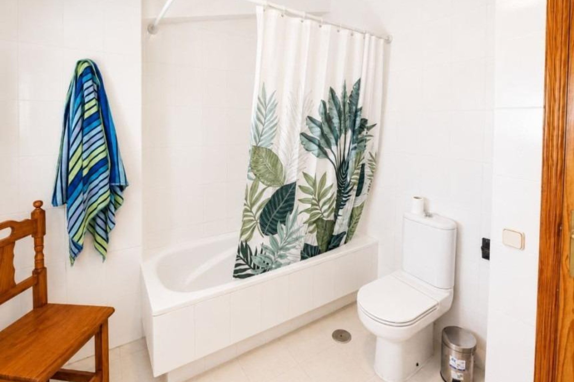 Resale - Apartment / Flat * - Torrevieja * - La Mata *