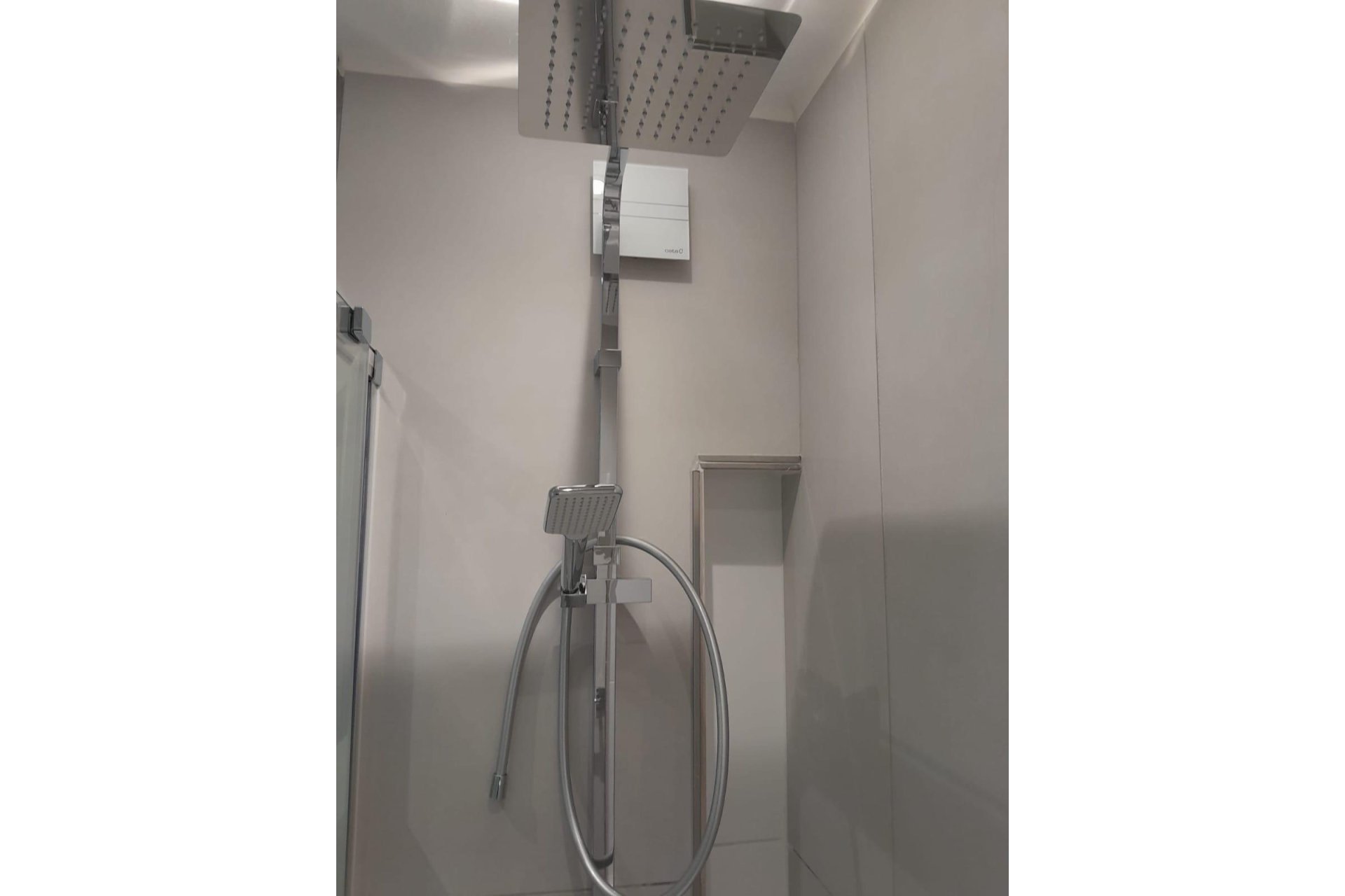 Resale - Apartment / Flat * - Torrevieja * - La Mata *