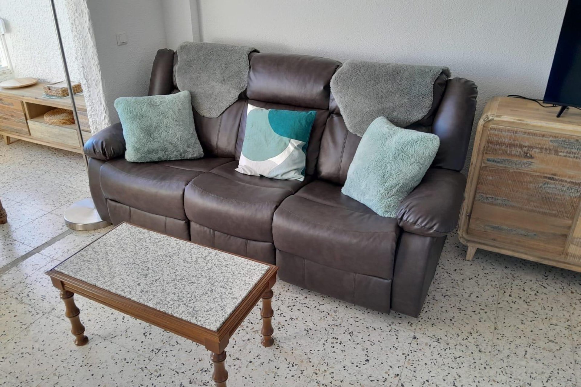 Resale - Apartment / Flat * - Torrevieja * - La Mata *