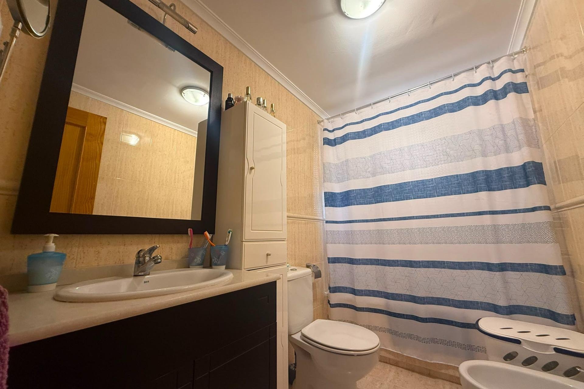 Resale - Apartment / Flat * - Torrevieja * - La Mata *