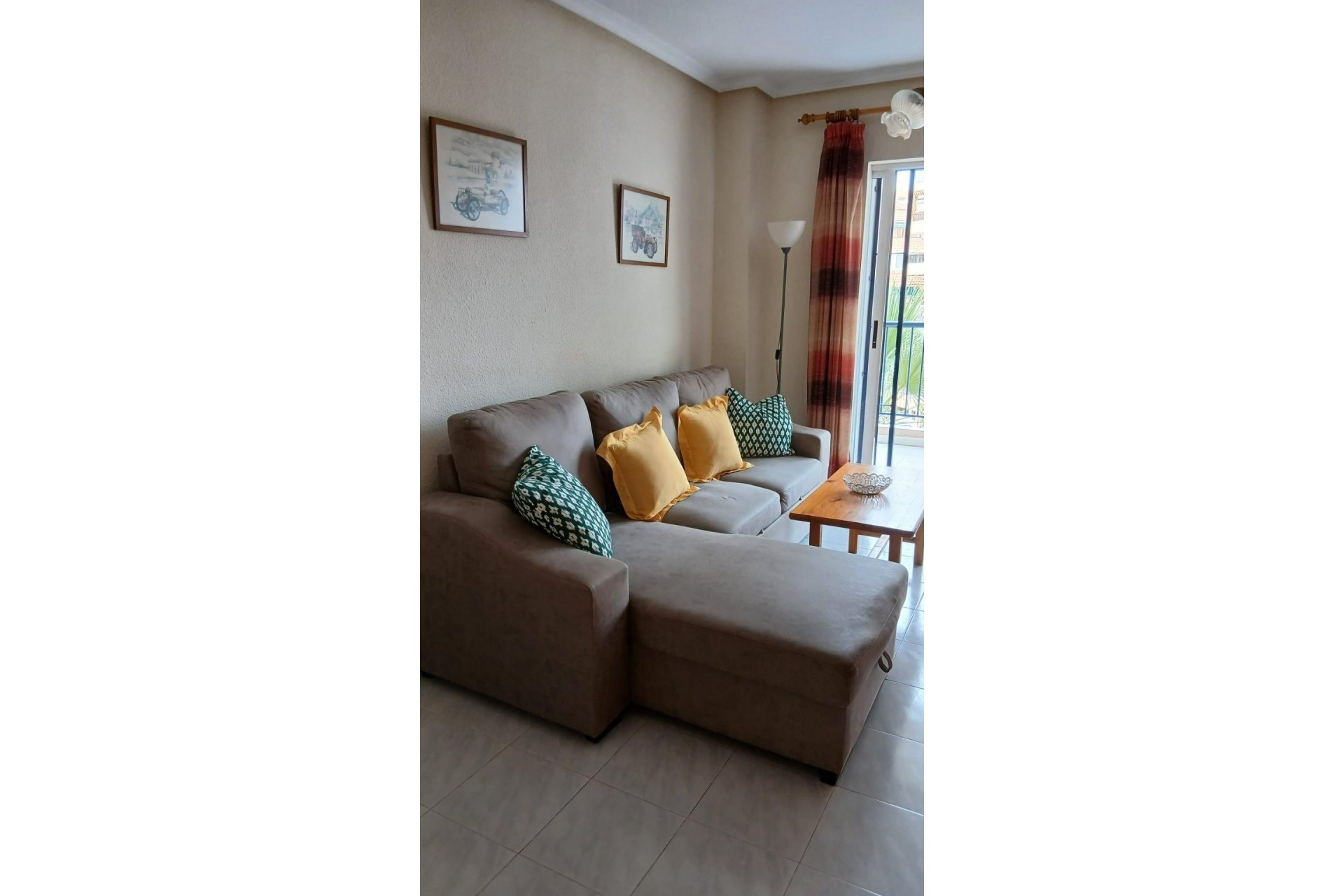 Resale - Apartment / Flat * - Torrevieja * - La Mata *