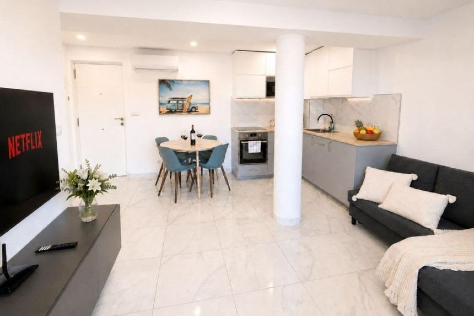 Resale - Apartment / Flat * - Torrevieja * - La Mata *