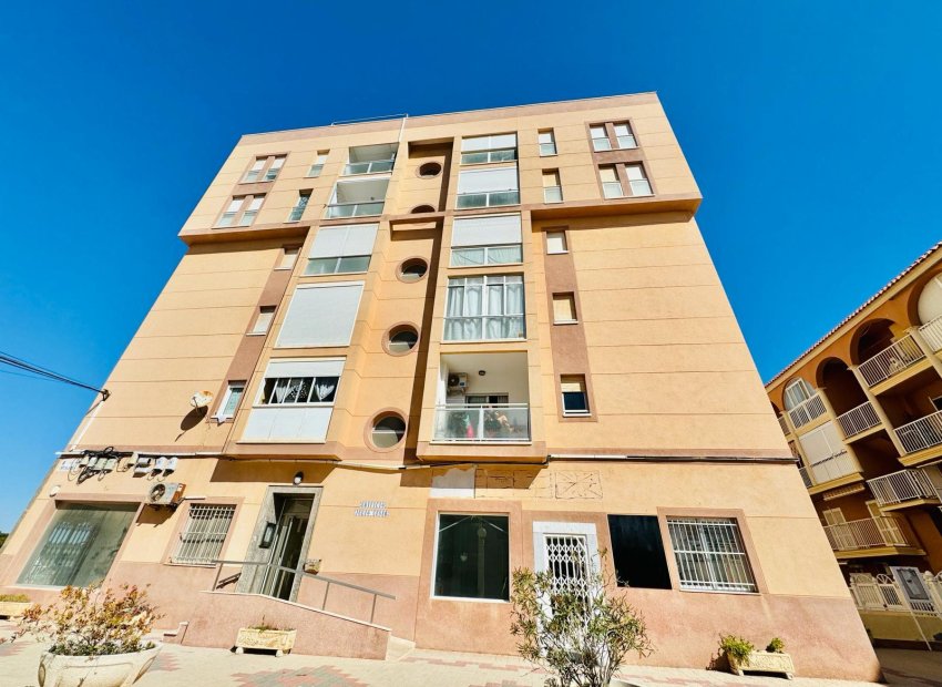 Resale - Apartment / flat - Torrevieja - La Mata