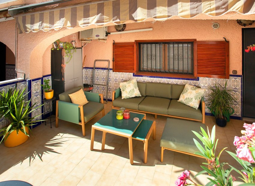 Resale - Apartment / flat - Torrevieja - La Mata