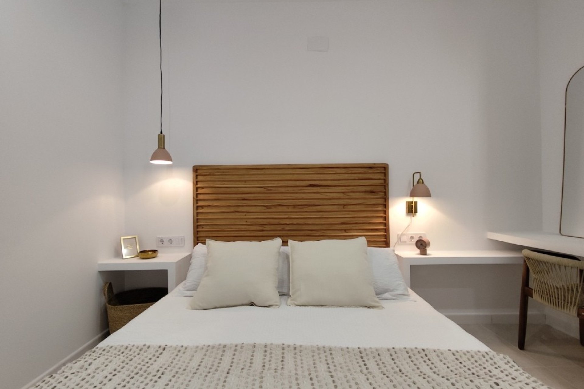 Resale - Apartment / Flat * - Torrevieja * - La Siesta *