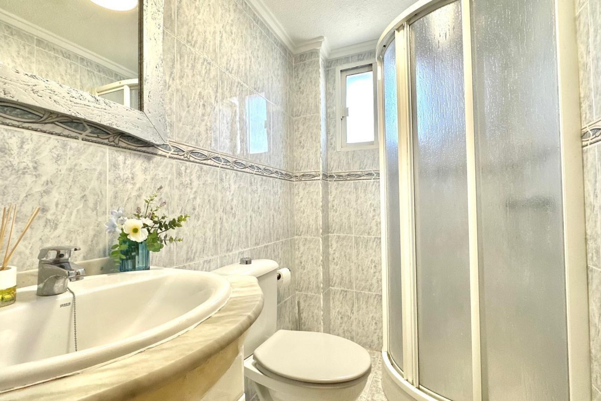 Resale - Apartment / Flat * - Torrevieja * - La Siesta *