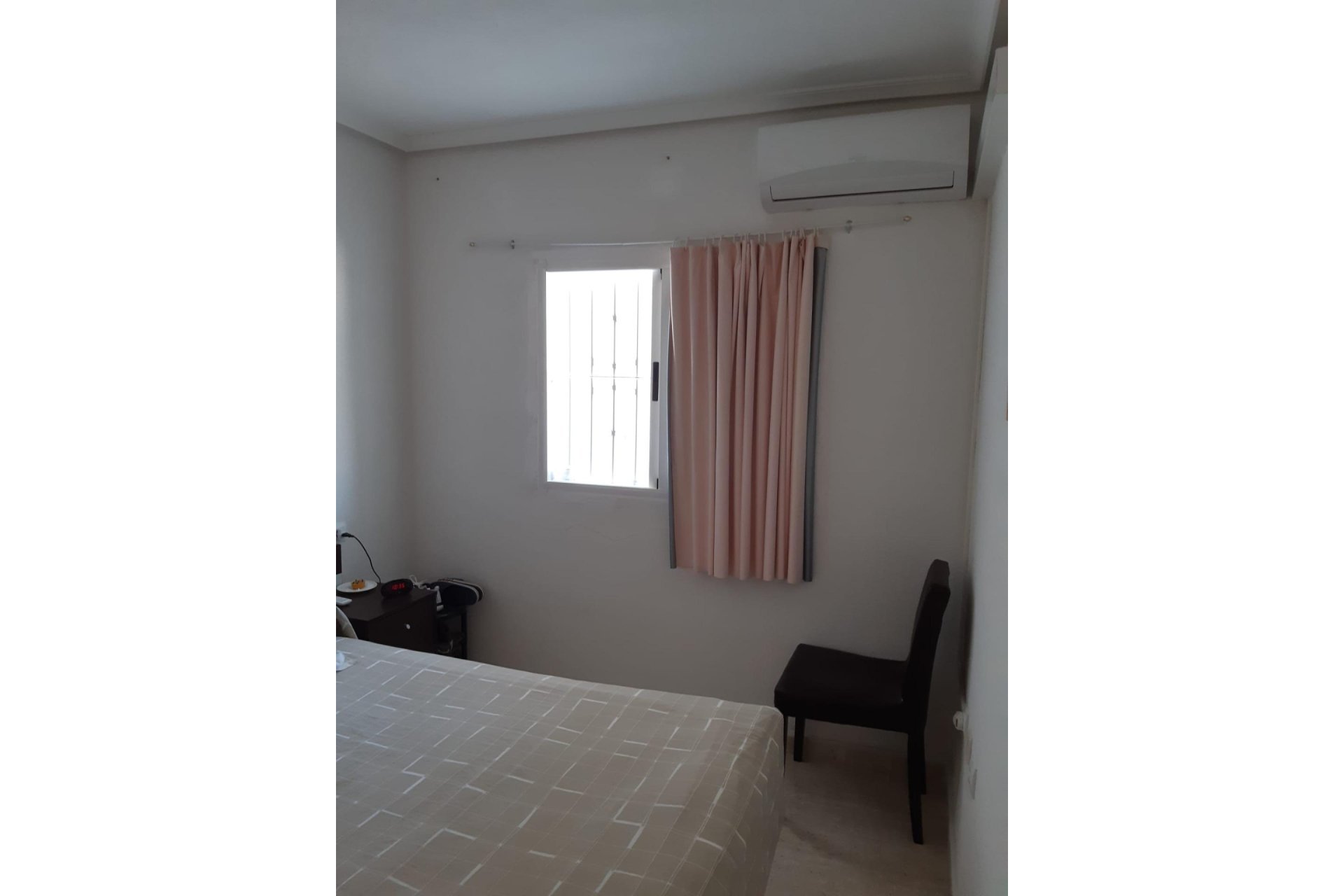 Resale - Apartment / Flat * - Torrevieja * - La Siesta *