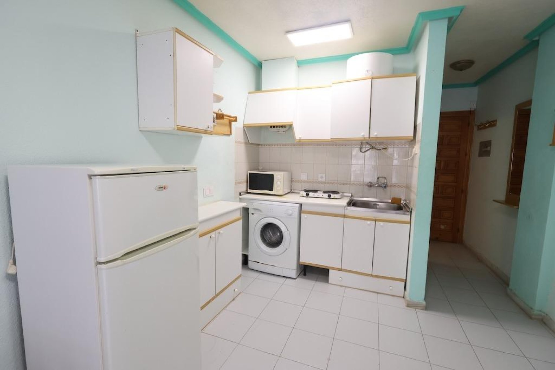 Resale - Apartment / Flat * - Torrevieja * - La Siesta *