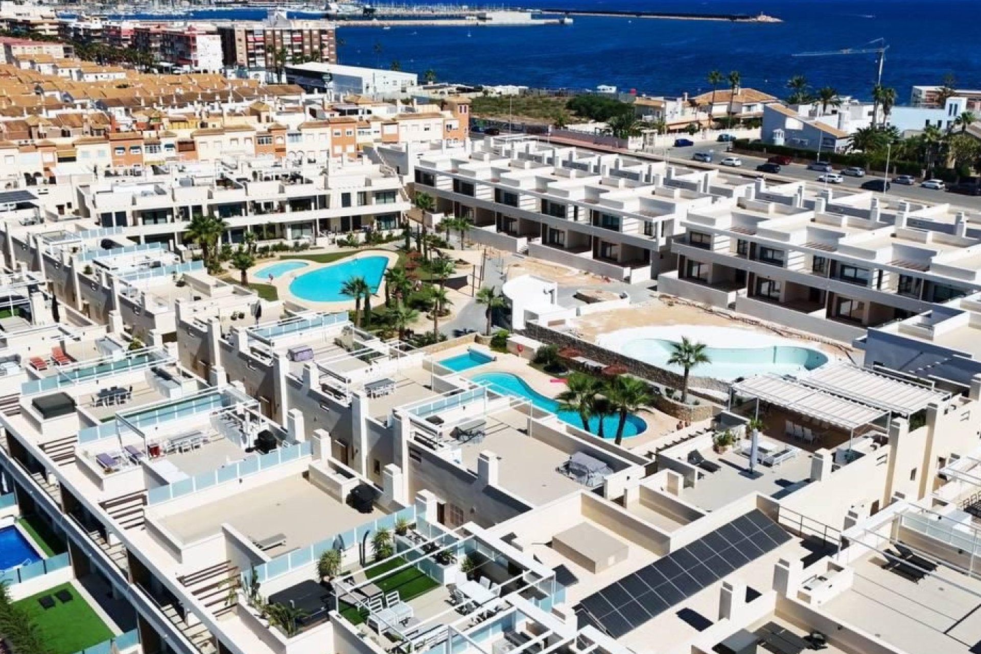 Resale - Apartment / Flat * - Torrevieja * - La Veleta