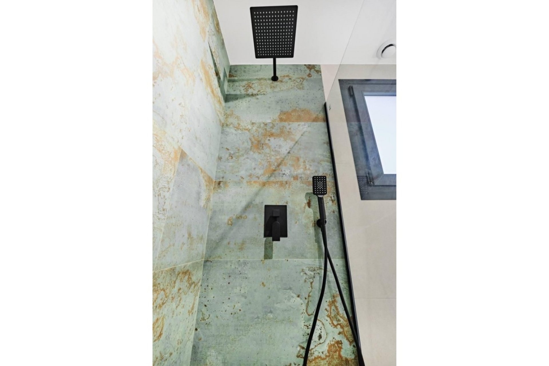 Resale - Apartment / Flat * - Torrevieja * - La Veleta