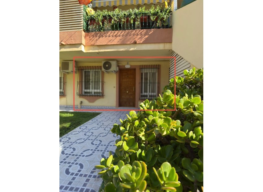 Resale - Apartment / Flat * - Torrevieja * - La Veleta *