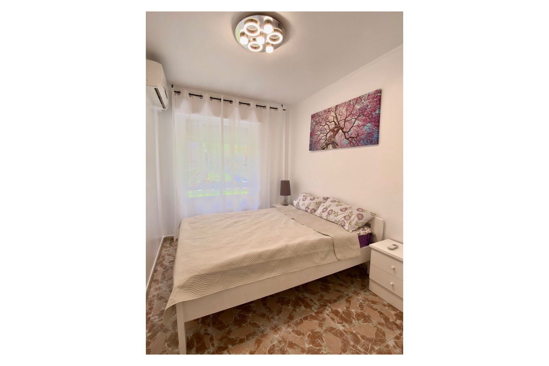 Resale - Apartment / Flat * - Torrevieja * - La Veleta *