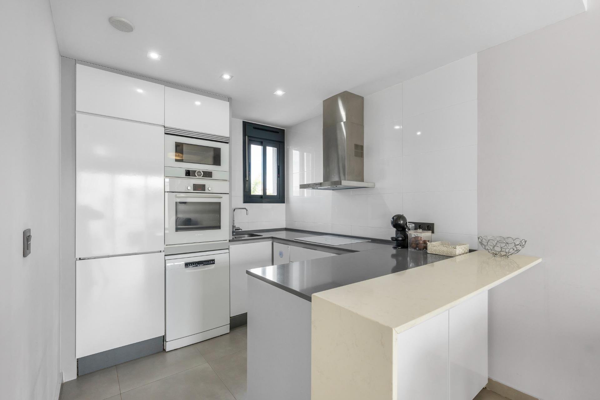 Resale - Apartment / Flat * - Torrevieja - Los Balcones *