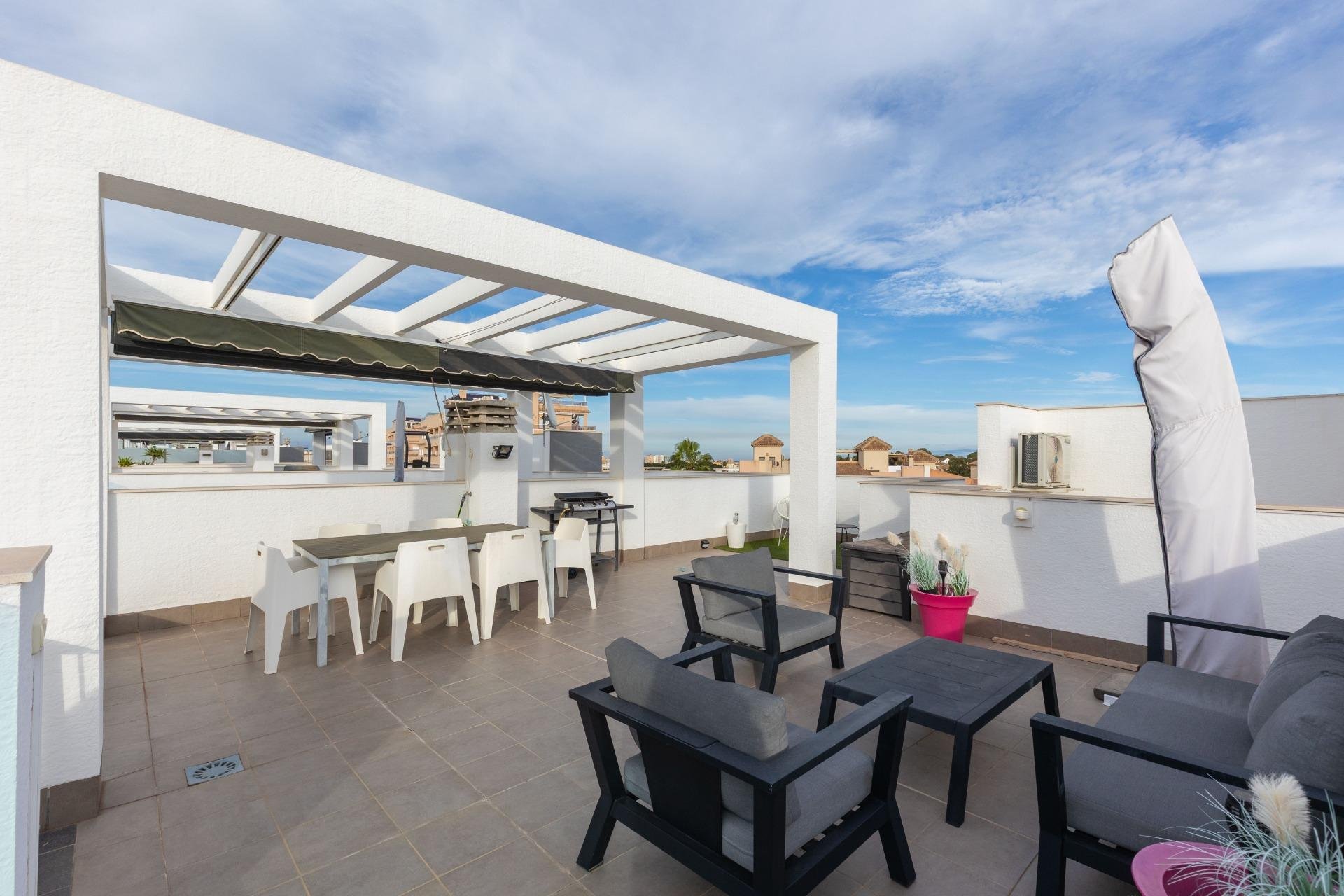 Resale - Apartment / Flat * - Torrevieja - Los Balcones *