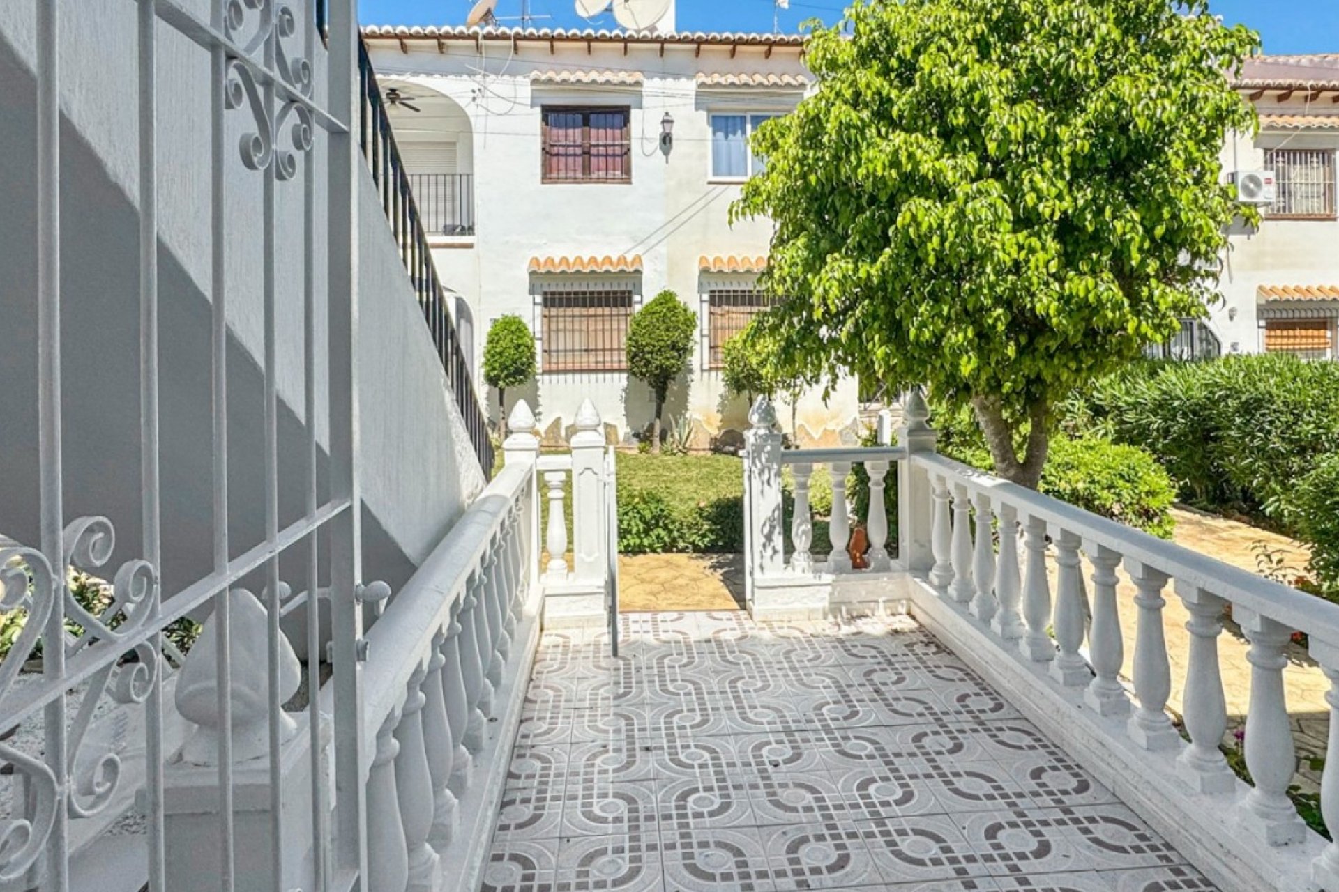 Resale - Apartment / Flat * - Torrevieja * - Los Balcones *