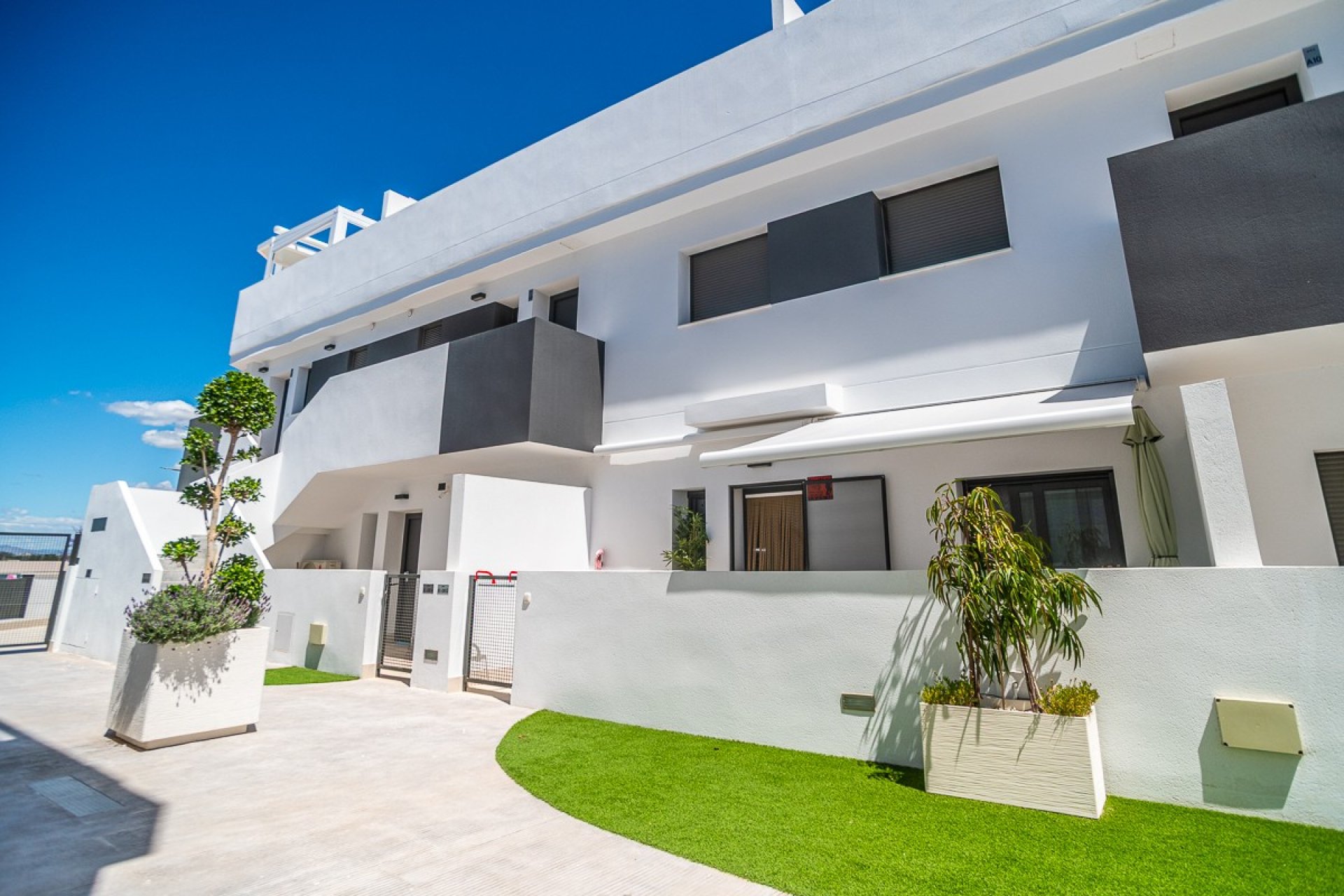Resale - Apartment / Flat * - Torrevieja * - Los Balcones *