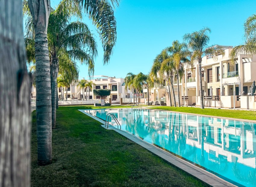 Resale - Apartment / Flat * - Torrevieja * - Los Balcones *
