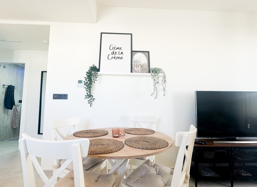 Resale - Apartment / Flat * - Torrevieja * - Los Balcones *