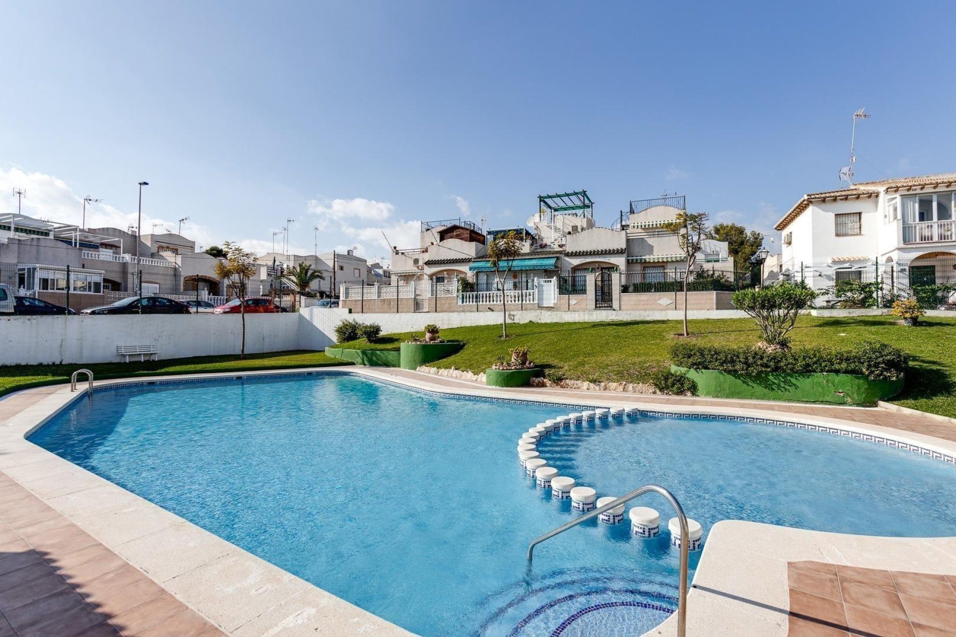 Resale - Apartment / Flat * - Torrevieja * - Los Balcones *