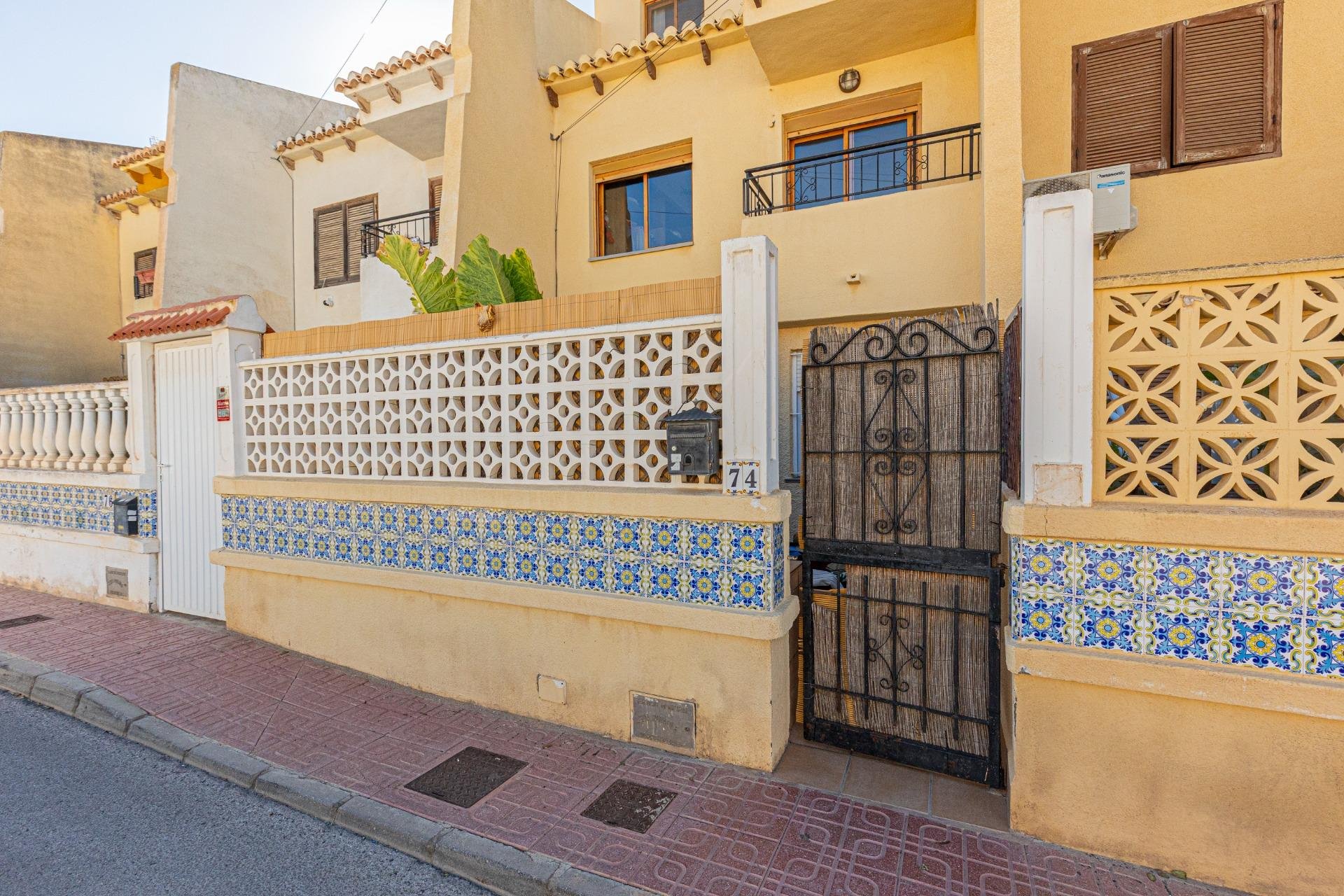 Resale - Apartment / Flat * - Torrevieja * - Los Balcones *
