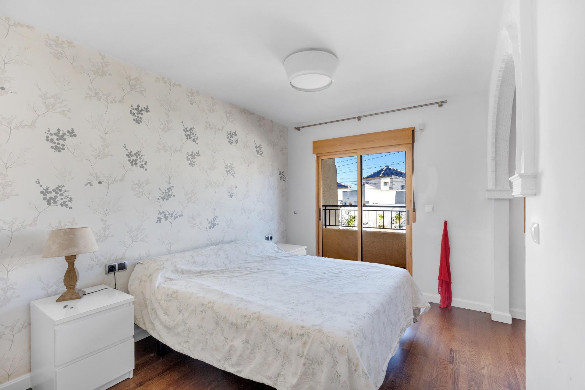 Resale - Apartment / Flat * - Torrevieja * - Los Balcones *